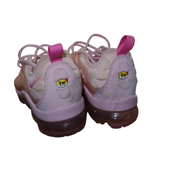Nike Pink Air VaporMax Plus Sneakers Women's 9 - Picture 2 of 9